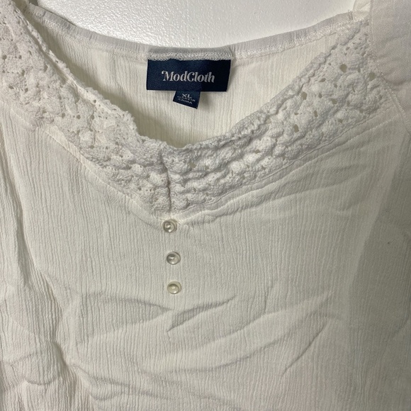 ModCloth Ivory Sleeveless Crop Tank Top - Picture 3 of 4